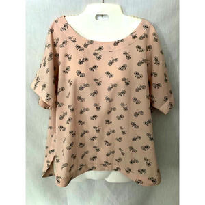 Paraphrase top size medium bicycle print short sleeve pale pink